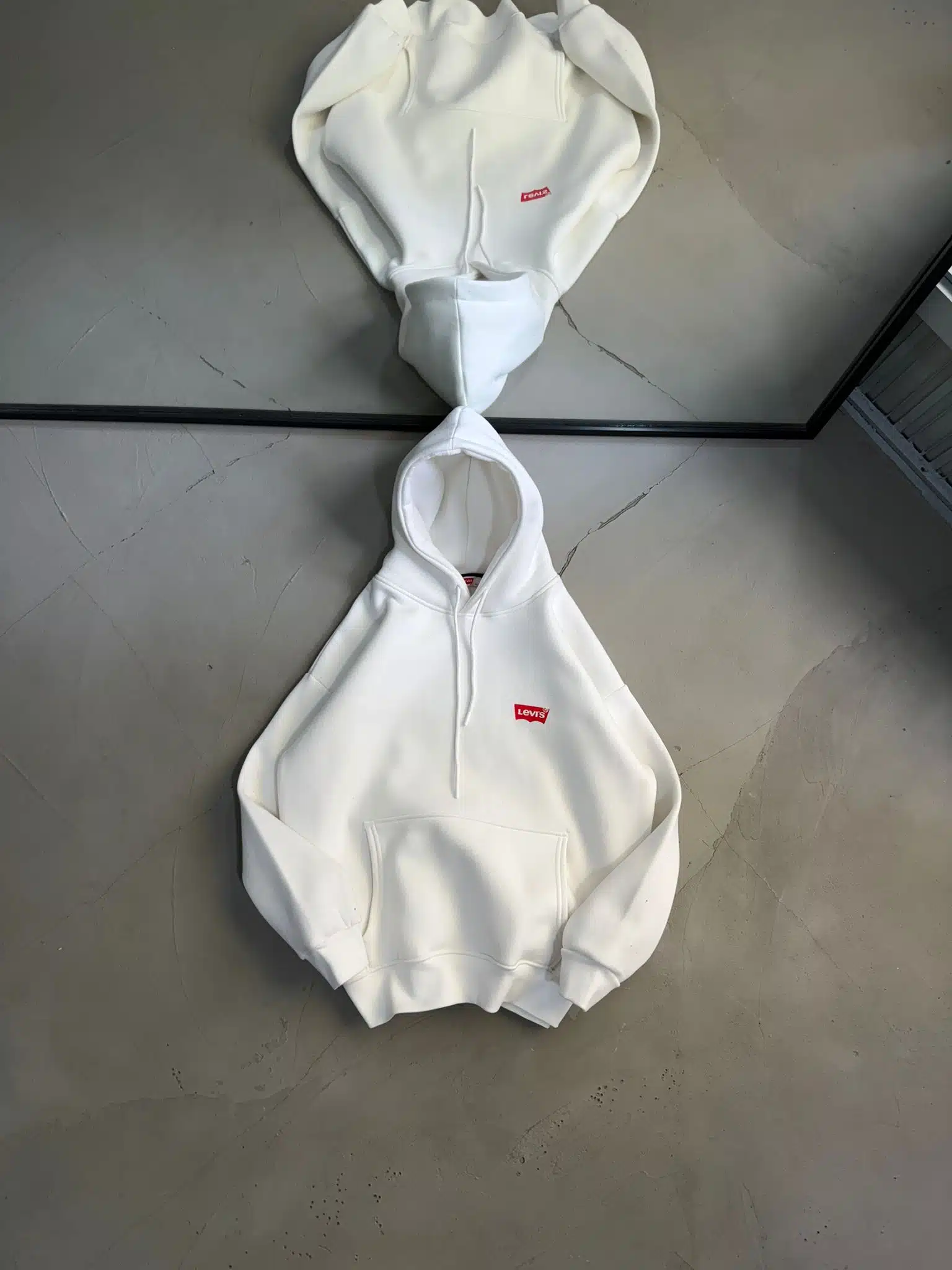 2c49431e-7521-4e4b-9cfe-3e639305b8cc LVS Sırt Baskılı Sweatshirt – Beyaz - Görsel 2