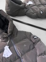 CK Arma Detaylı Nova Kumaş Kapüşonlu Şişme Mont – Füme - Görsel 3