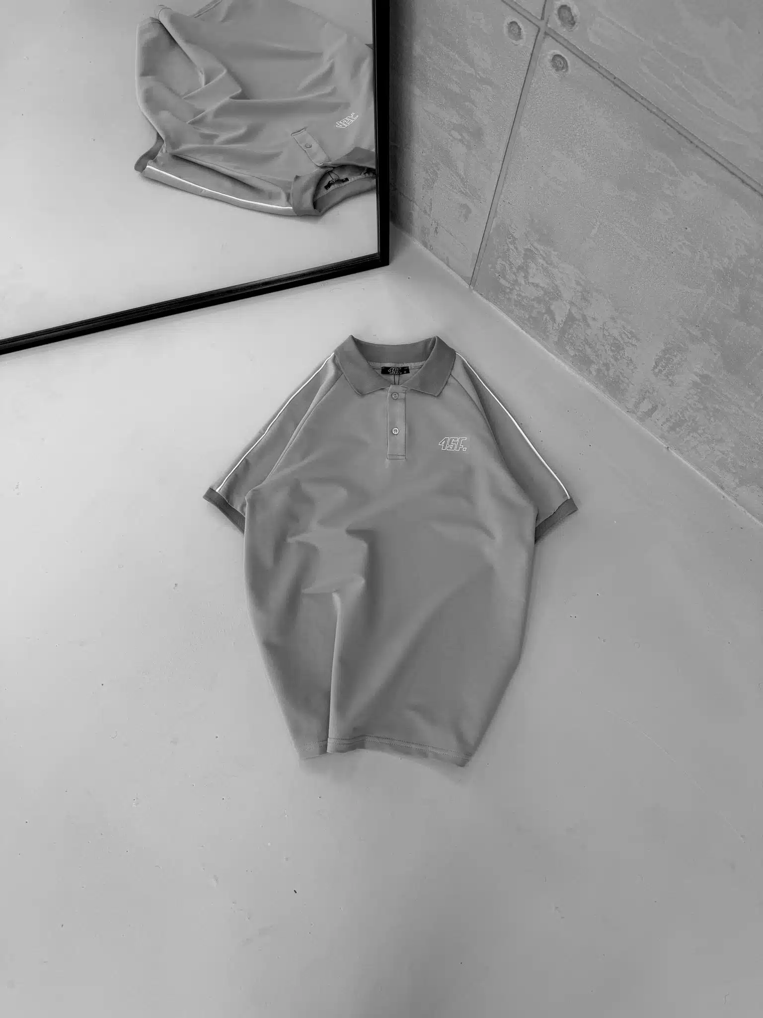 828282 SF Enjeksiyon Baskı Şeritli Polo Yaka Tshirt - Gri - Görsel 1