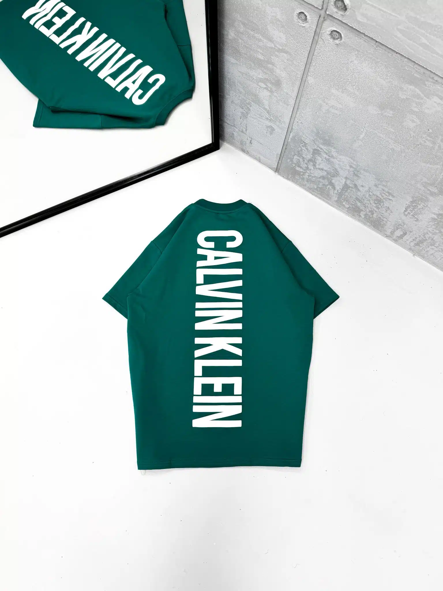 FGHHG CK Sırt Kabartma Baskı Detaylı Bisiklet Yaka Tshirt - Yeşil - Görsel 1