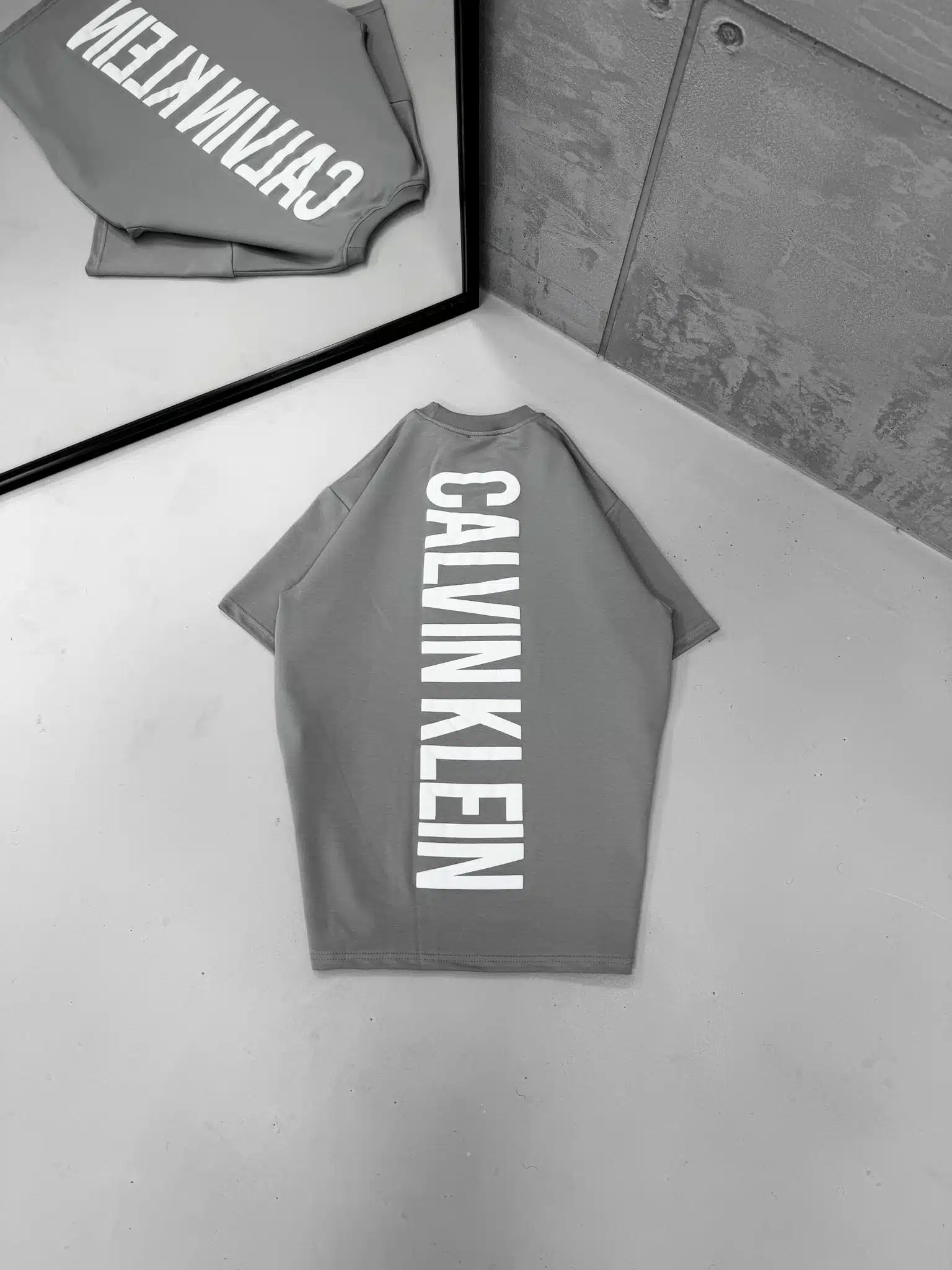 REEEEEEEEEEEEET CK Sırt Kabartma Baskı Detaylı Bisiklet Yaka Tshirt - Gri - Görsel 1