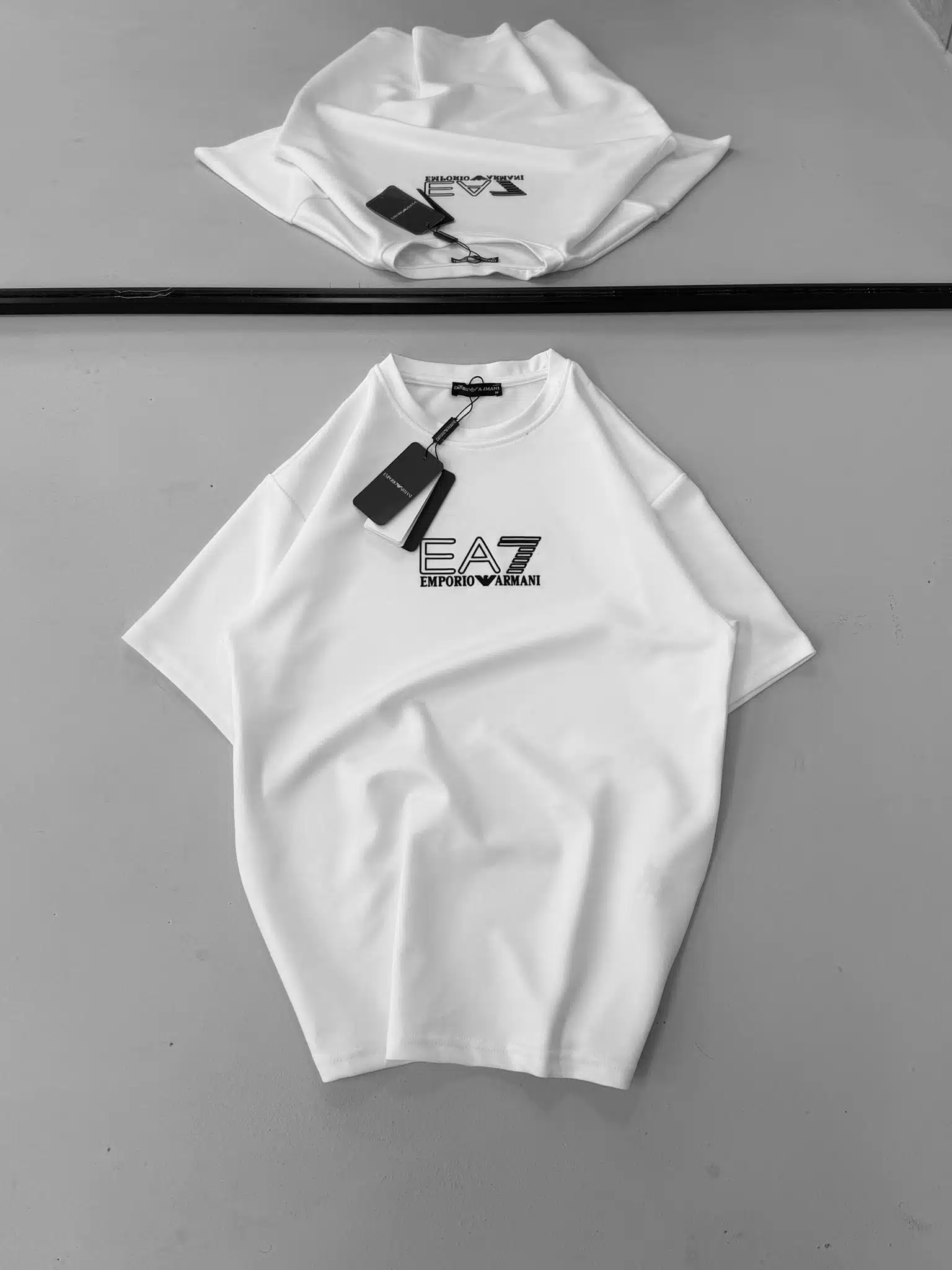 TRMYRM EA7 Enjeksiyon Baskı Detaylı Bisiklet Yaka Tshirt - Beyaz - Görsel 1