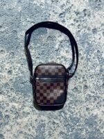 LV Çapraz Askılı Omuz Çantası – Brown