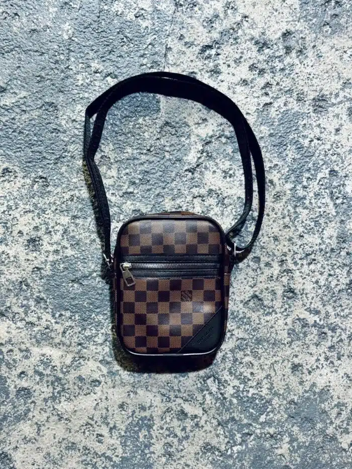 LV Çapraz Askılı Omuz Çantası – Brown - Görsel 1