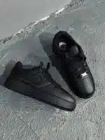 NIKE AIRFORCE ALLBLACK