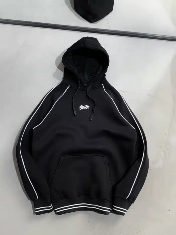 ST Enjeksiyon Baskı Kapşonlu Sweatshirt – Siyah - Görsel 3