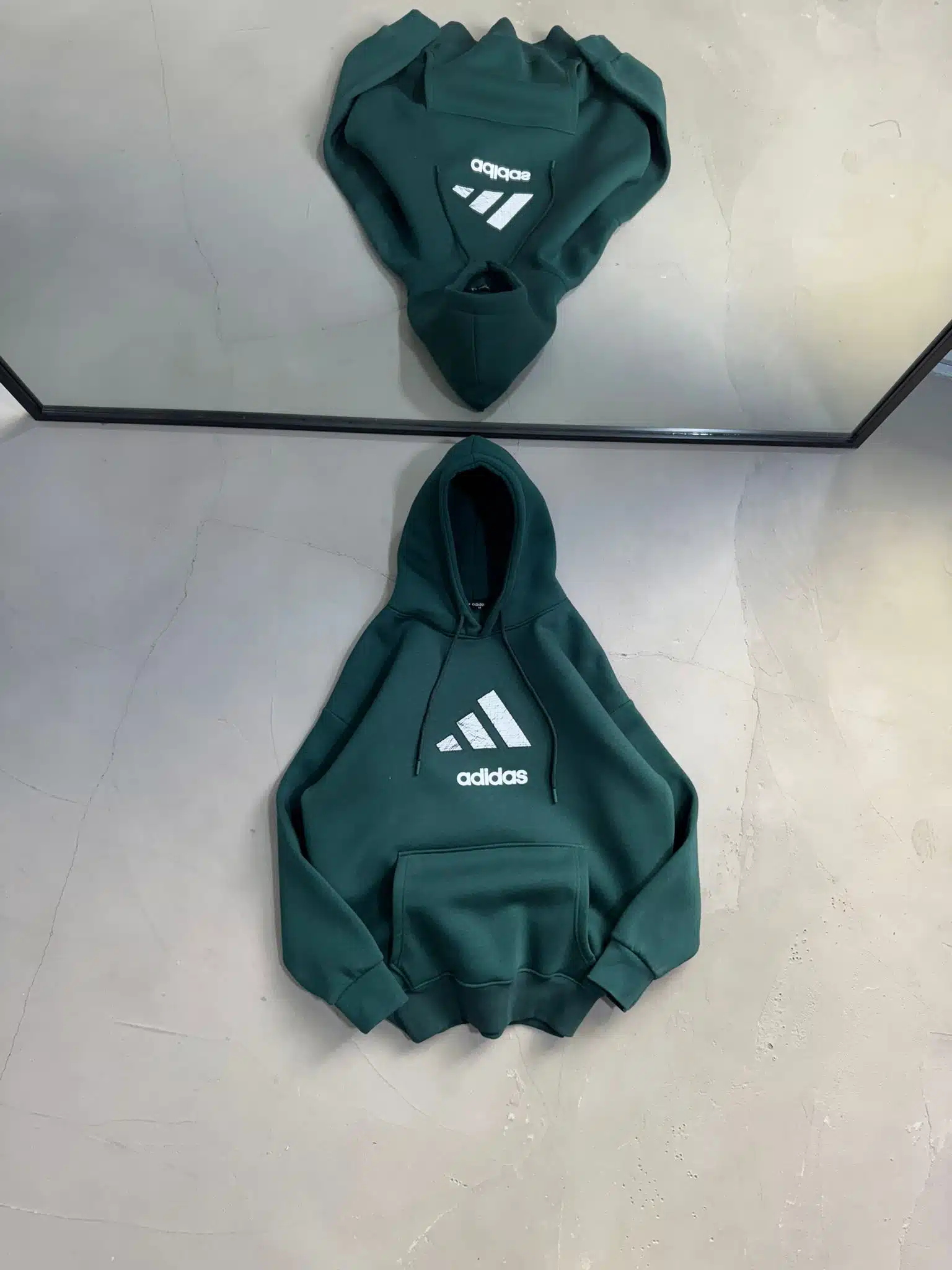 WhatsApp Görsel 2025-09-26 saat 16.09.06_7580a4b2 AD BaskıIı Kapşonlu Sweatshirt – Haki Yeşili - Görsel 1