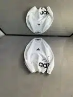 AD Yan Baskılı Üç İplik Sweatshirt – Beyaz
