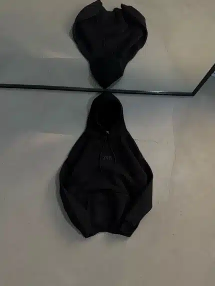 ZR Baskılı Kapşonlu Sweatshirt – Siyah