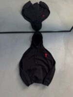 A Nakışlı Kapşonlu Sweatshirt – Siyah