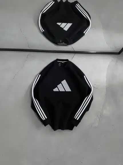 AD Şeritli Büyük Enjeksiyon Baskılı Üç İplik Sweatshirt – Siyah