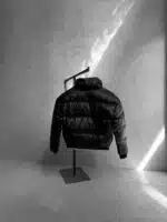 Yüksek Dolgulu Gizli Kopşon Detaylı Şişme Mont - Siyah - Görsel 6