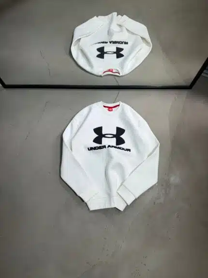 UA Büyük Kabartma Baskılı Üç İplik Sweatshirt – Beyaz