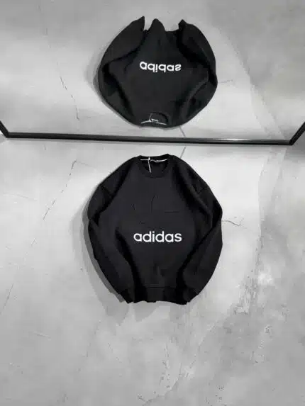 AD Büyük Kabartma Baskılı Üç İplik Sweatshirt – Siyah