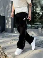 ‘M’ Enjeksiyon Baskılı Çizgili Lastikli Stoper Paça Baggy Eşofman – Siyah - Görsel 3