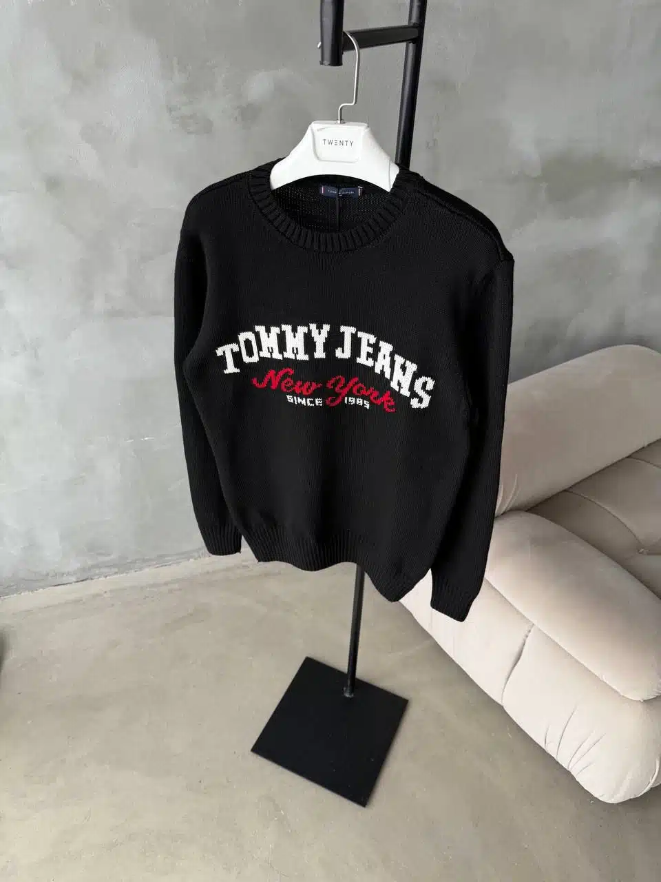 WhatsApp Görsel 2025-11-15 saat 17.50.30_e486affc TH Nakış İşlemeli Premium Örgü Triko Kazak – Siyah - Görsel 1