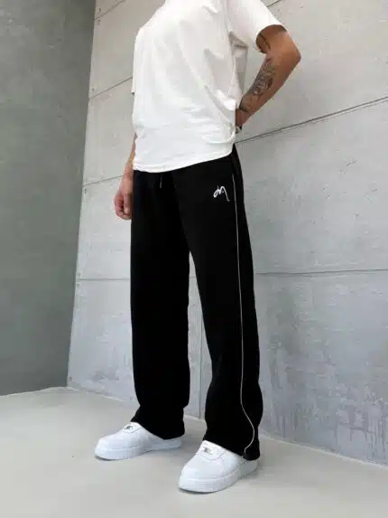 Premium İmzalı Seri Nakışlı Şeritli Stoper Paça Baggy Eşofman – Siyah