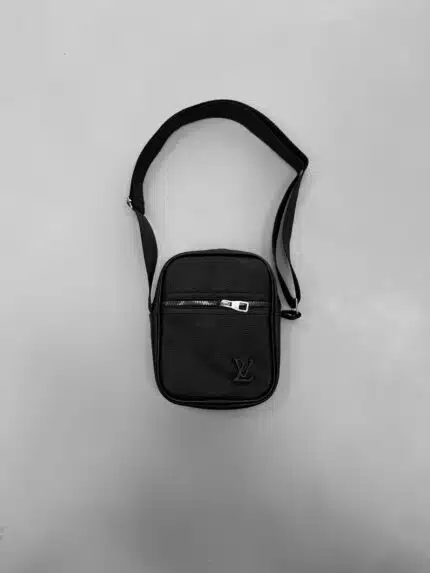LV Çapraz Askılı Omuz Çantası – Black