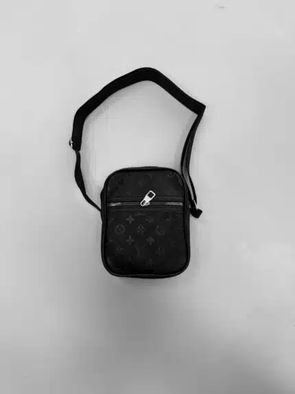 LV Çapraz Askılı Omuz Çantası – Black