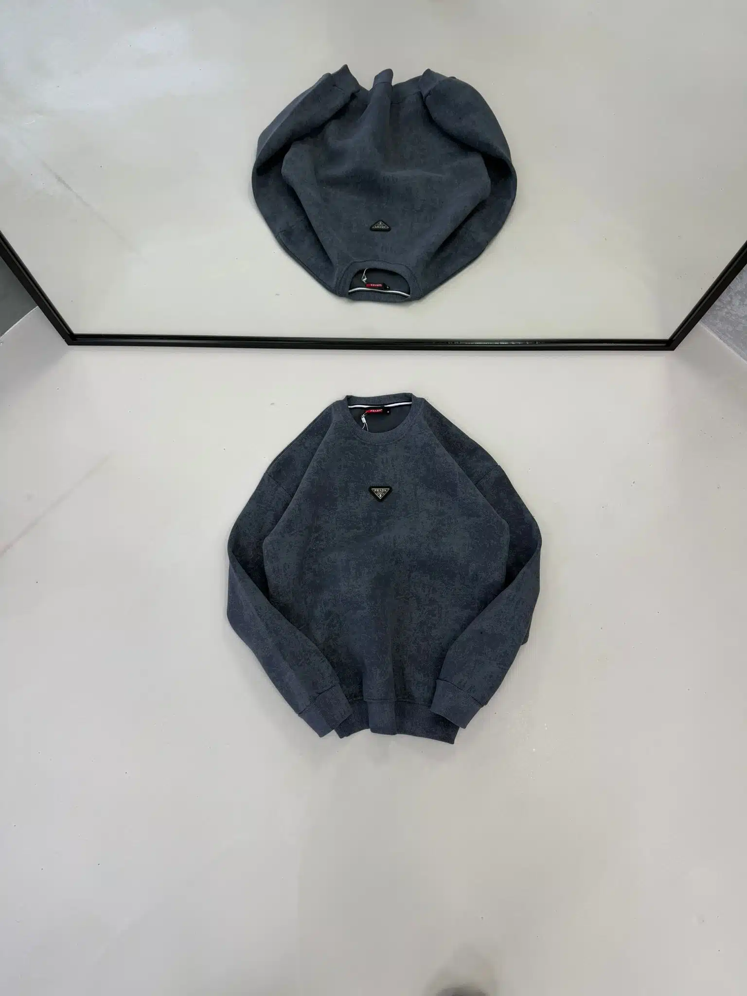 WhatsApp Görsel 2025-12-02 saat 20.03.38_0347e6c9 PRD Çelik Arma Yıkamalı Üç İplik Sweatshirt – Gri - Görsel 1