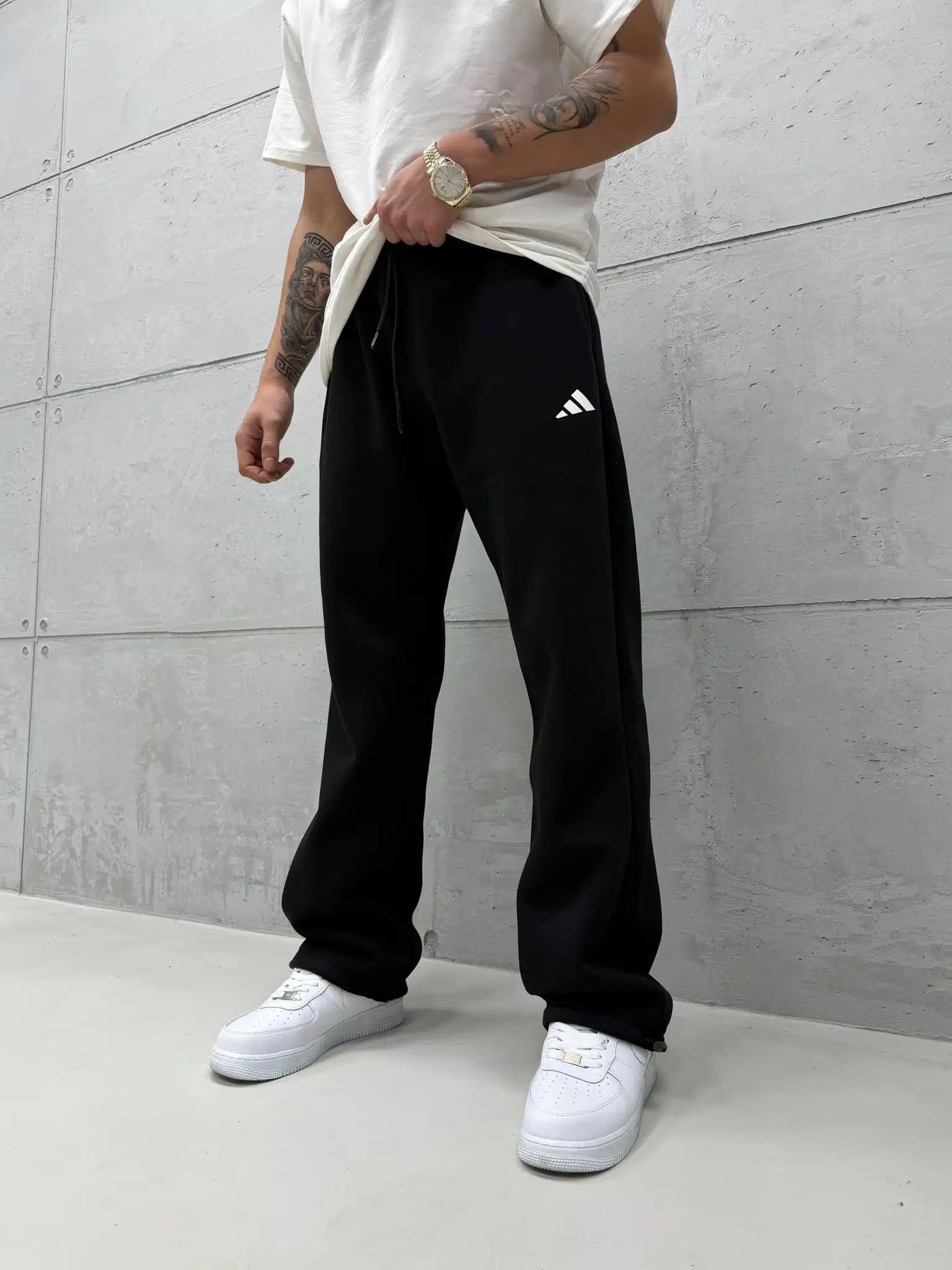 WhatsApp Görsel 2025-12-04 saat 14.22.09_58dee43d 'AD' Baskılı Lastikli Stoper Paça Baggy Eşofman - Siyah - Görsel 1