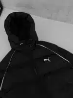 PM Enjeksiyon Baskı Kapşonlu Şişme Mont – Siyah - Görsel 4