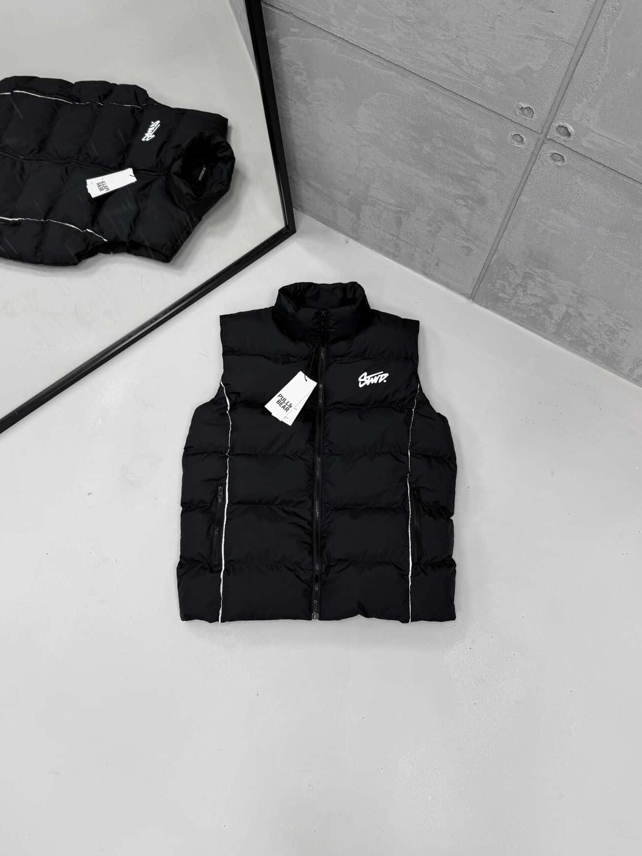 WhatsApp Görsel 2025-12-15 saat 18.56.10_376276d4 ST Şeritli Şişme Yelek – Siyah - Görsel 1