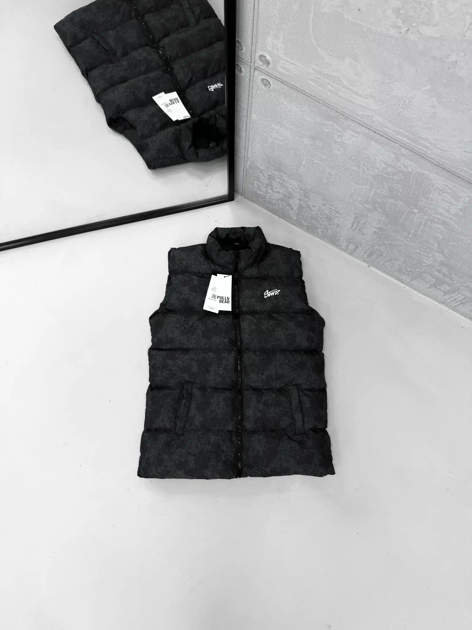 WhatsApp Image 2026-02-07 at 16.37.52 ST Nakış Detaylı Yıkamalı Yelek - Siyah - Görsel 1