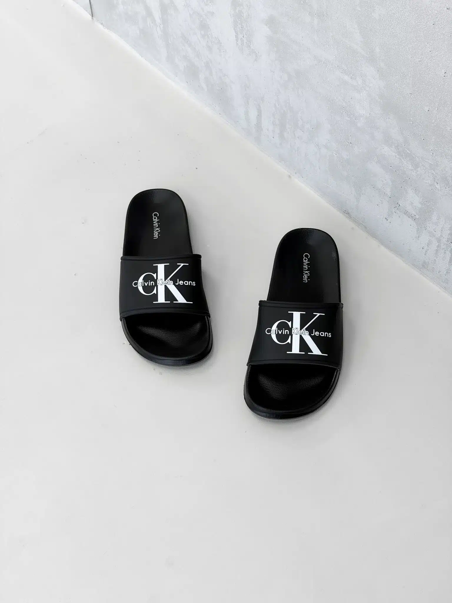 WhatsApp Image 2026-02-10 at 14.38.03 (1) CK Luxury Terlik-Siyah - Görsel 1