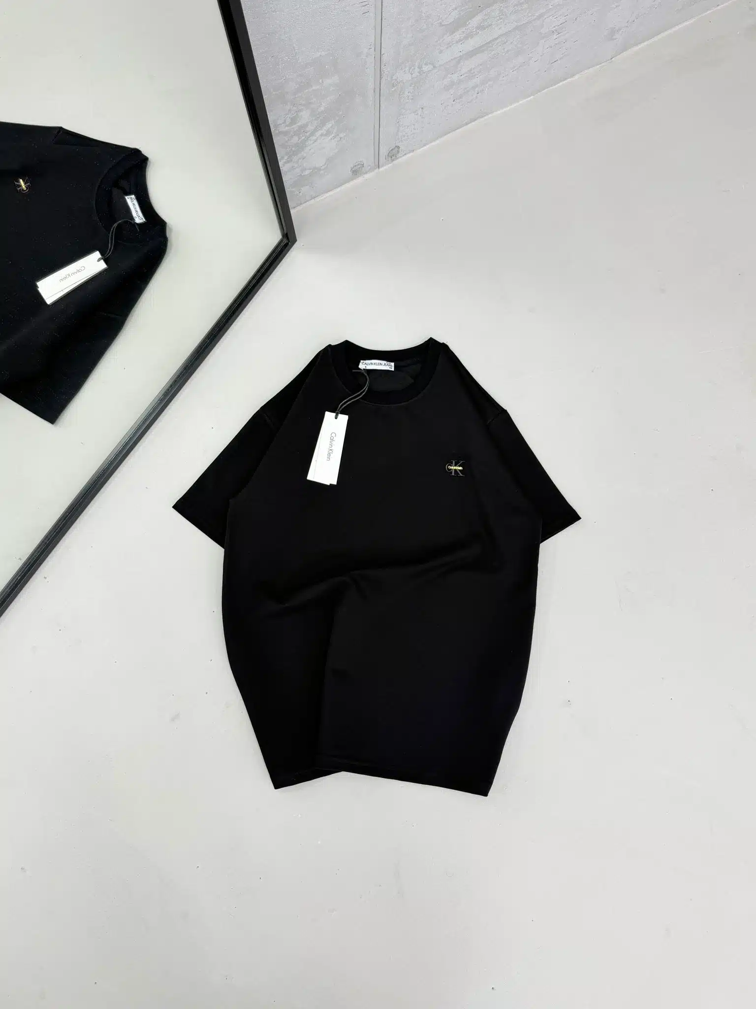 WhatsApp Image 2026-02-18 at 11.49.54 (1) CK Premium Çelik Arma Bisiklet Yaka Tshirt-Siyah - Görsel 1