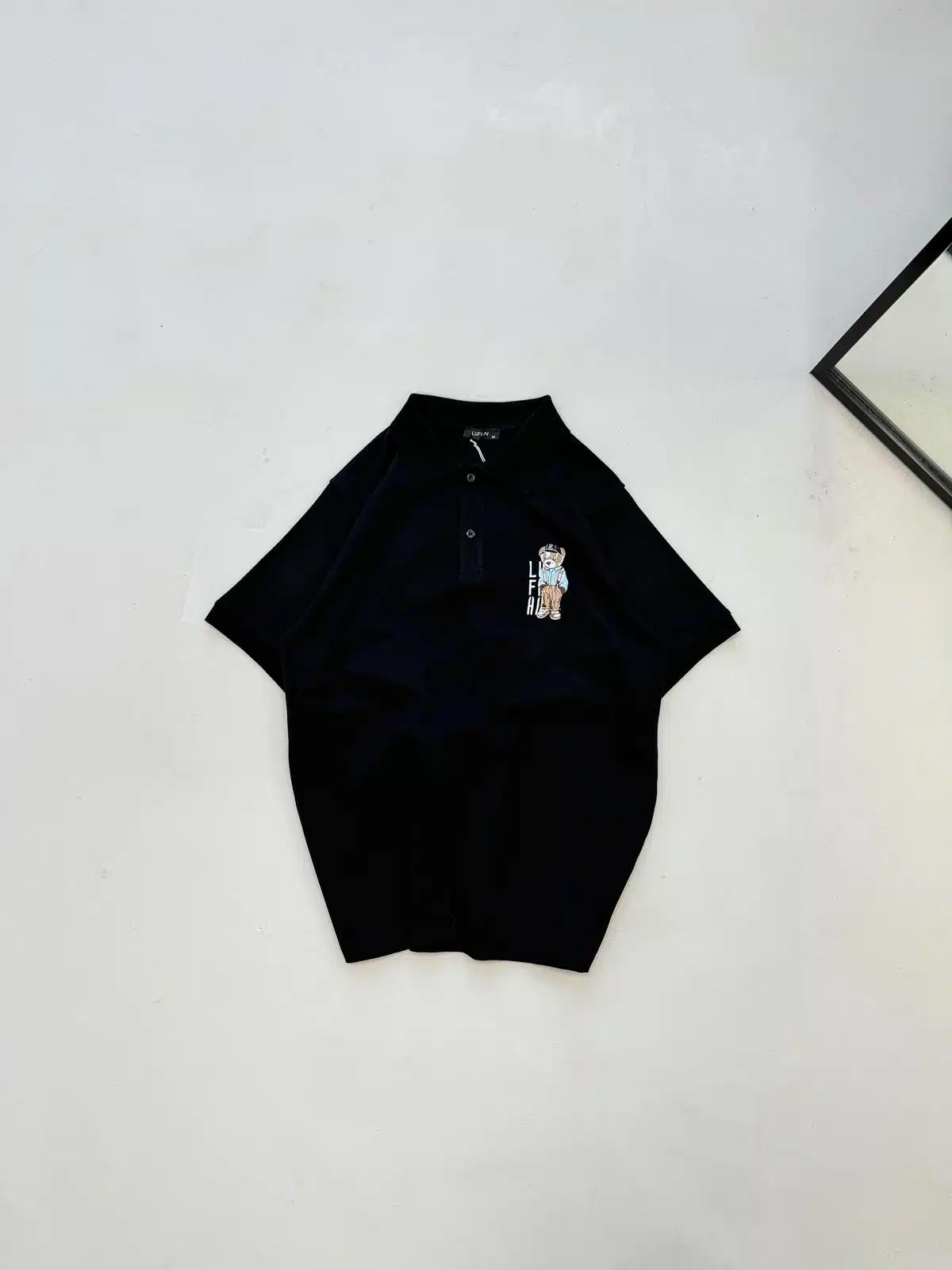 WhatsApp Image 2026-02-20 at 03.05.22 LFN Nakışlı Pitcher Polo Yaka Tshirt– Siyah - Görsel 1