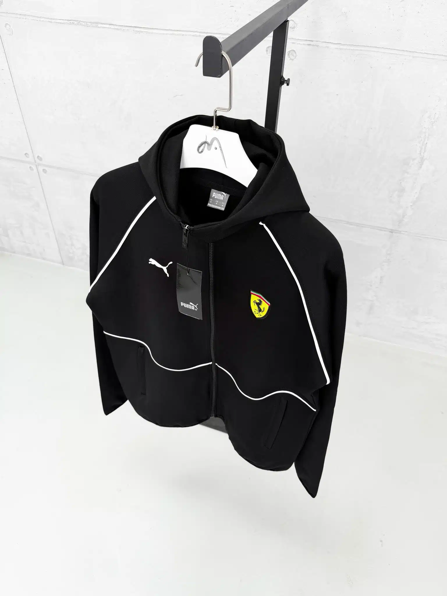 WhatsApp Image 2026-02-28 at 12.57.37 FR Baskılı Kapüşonlu Ceket - Siyah - Görsel 1