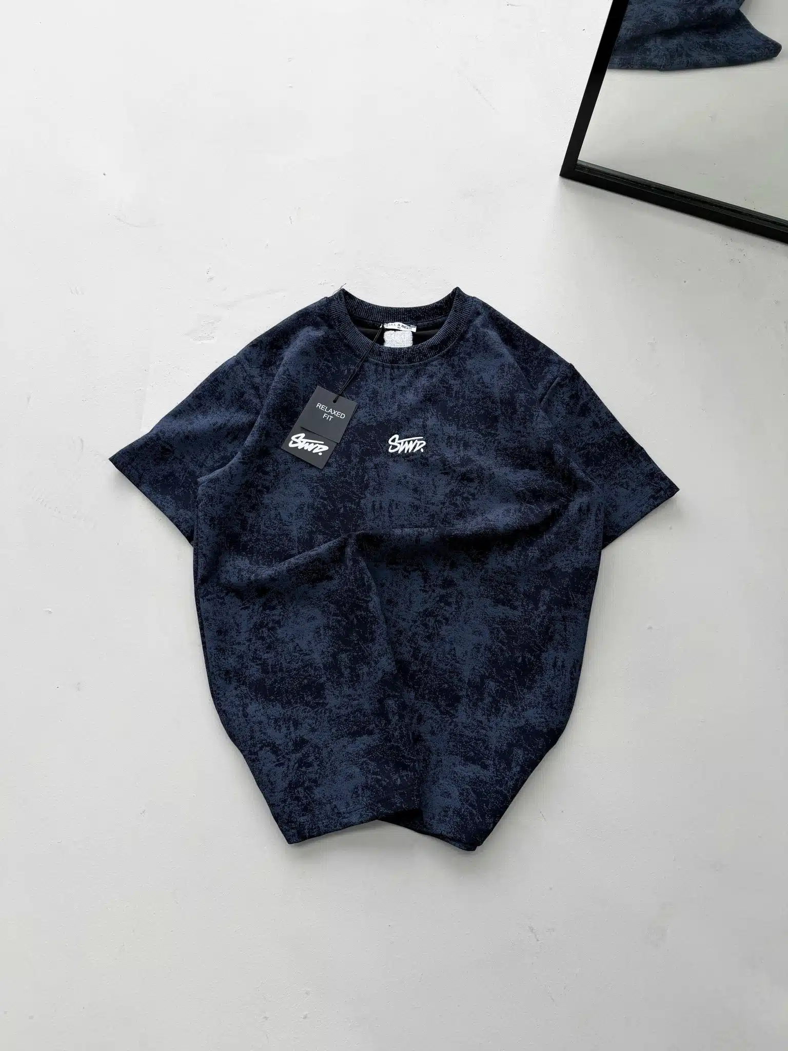 WhatsApp Image 2026-03-24 at 15.05.06 (1) ST Nakış Detaylı Yıkamalı Bisiklet Yaka Tshirt - Lacivert - Görsel 1