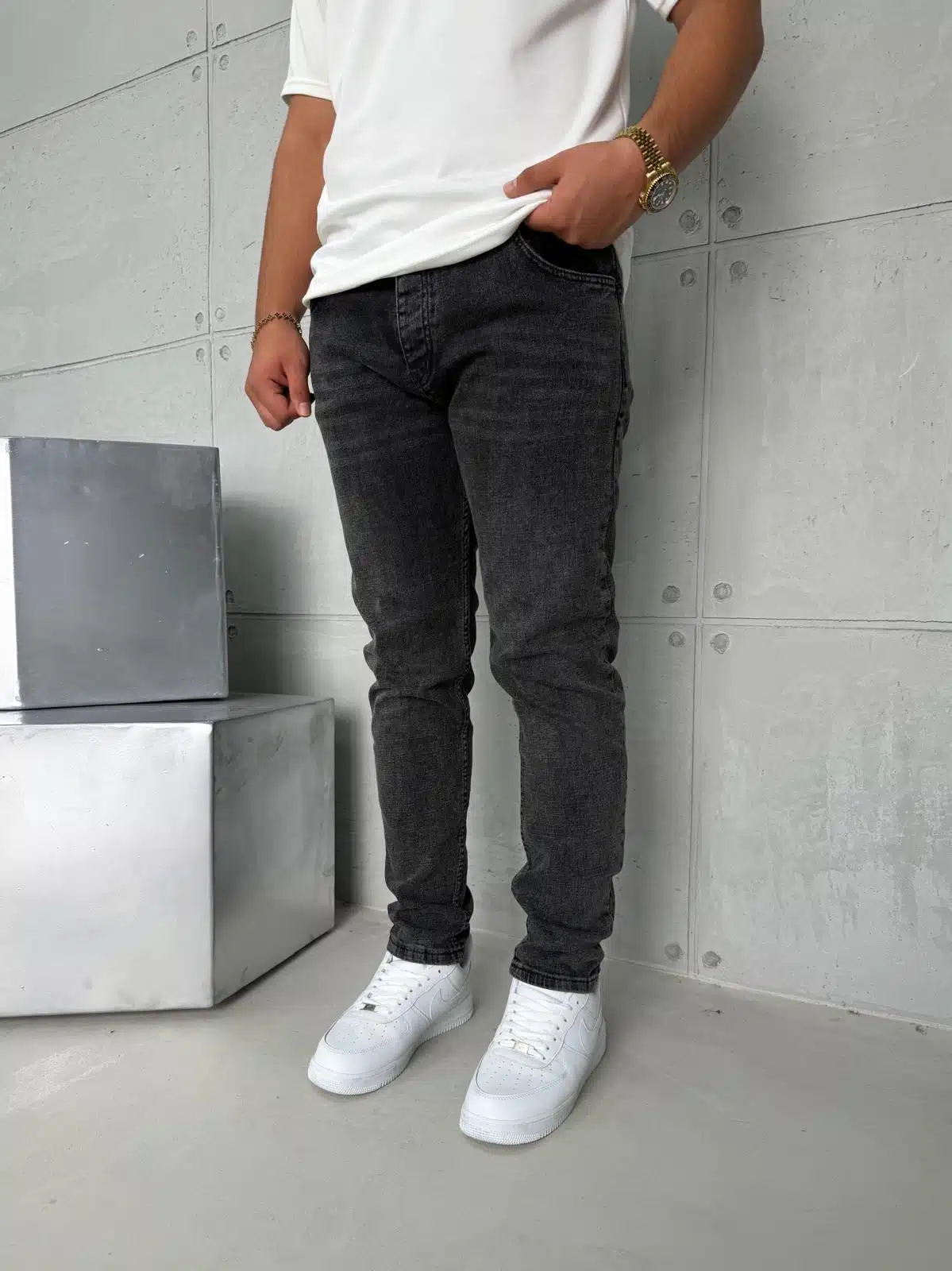 WhatsApp Image 2026-07-29 at 12.14.01 Premium İmzalı Seri Slim Fit Pantolon - Taşlamalı Kömür Gri - Görsel 1