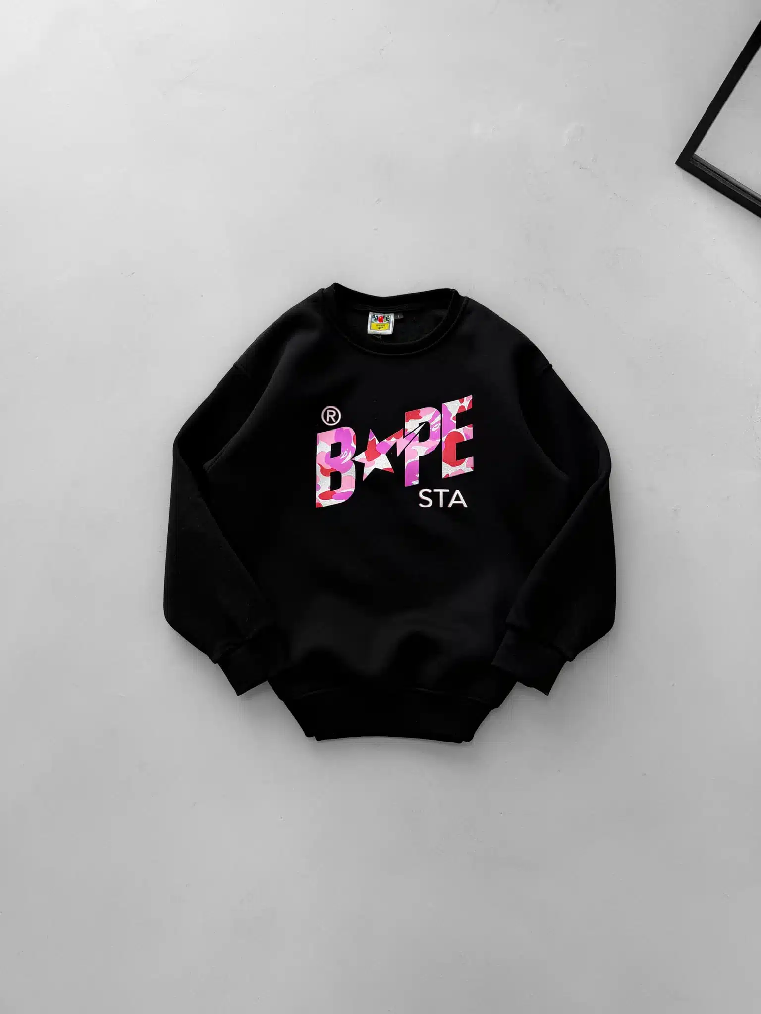 WhatsApp Image 2026-08-22 at 12.09.16 (5) BP Ping Camo Baskılı Sweatshirt – Siyah - Görsel 1