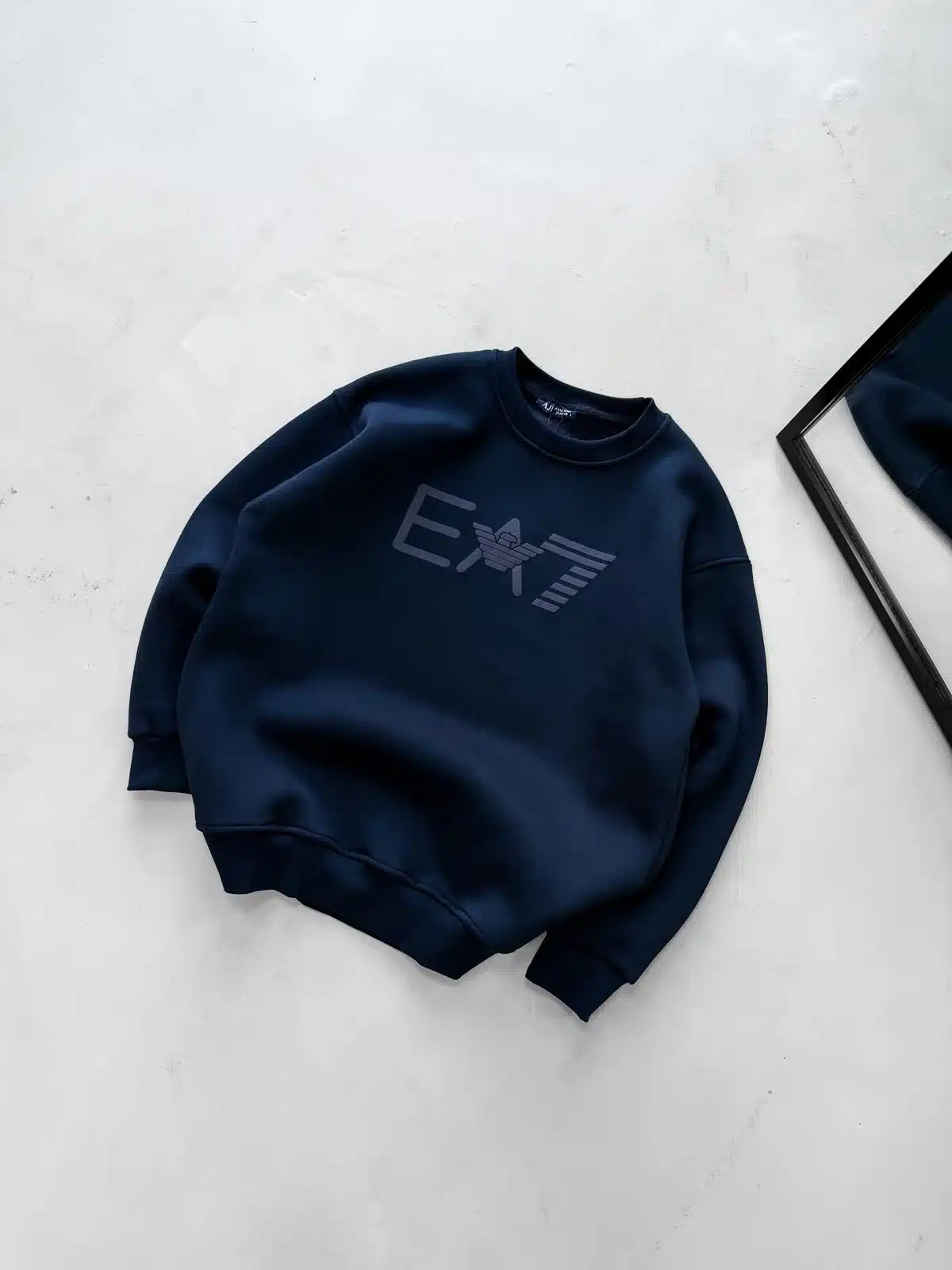 WhatsApp Image 2026-08-24 at 14.47.05 EA7 Göğüs Kabartma Baskılı Sweatshirt – LACİVERT - Görsel 1