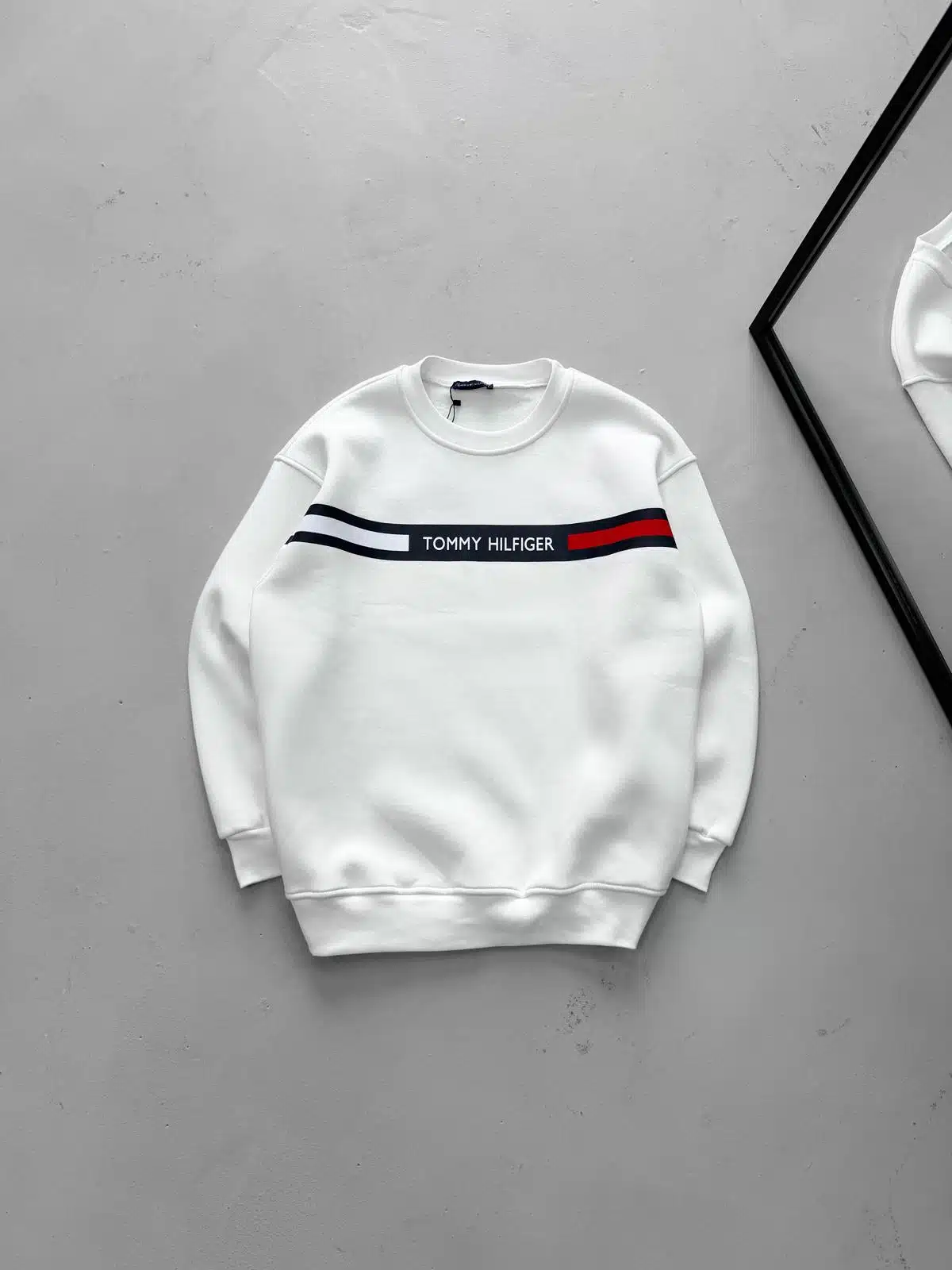 WhatsApp Image 2026-08-28 at 09.34.50 (6) TM Göğüs Baskılı 3 İplik Oversize Sweatshirt – Beyaz - Görsel 1