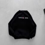 TM Nakış Detaylı 3 İplik Oversize Sweatshirt – Siyah