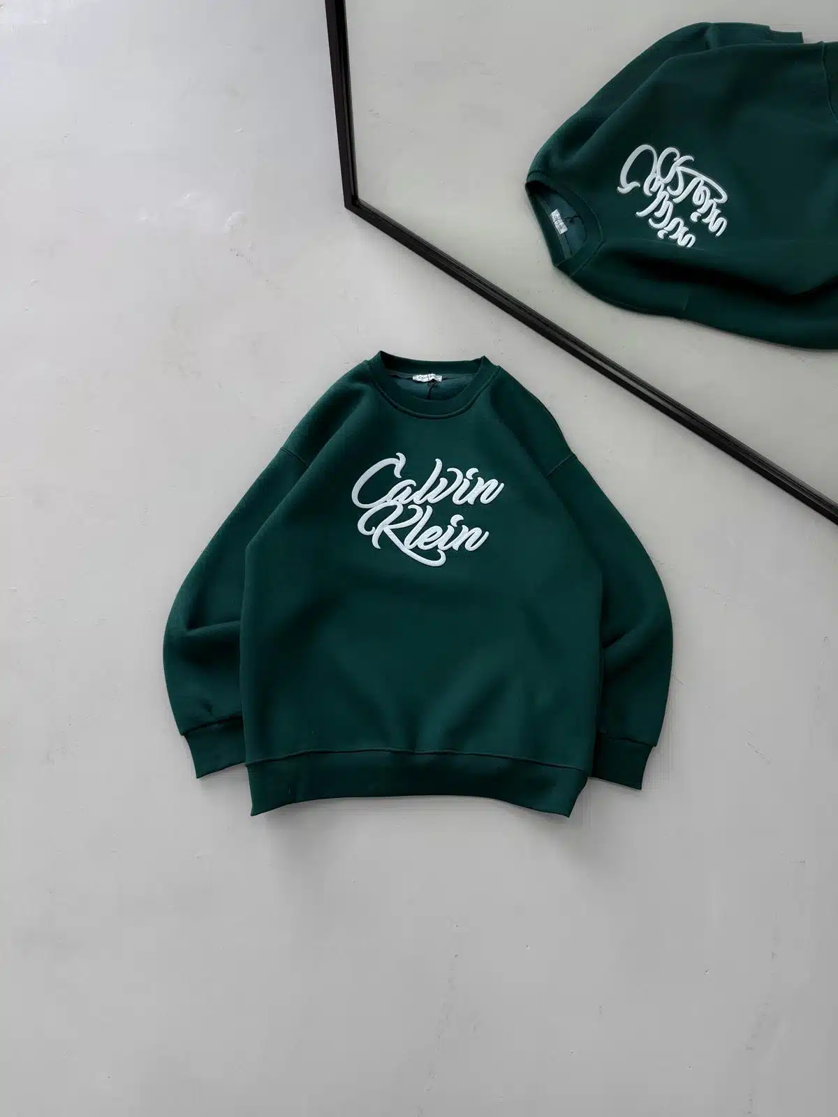 WhatsApp Image 2026-08-31 at 22.40.02 (3) CK Göğüs Baskılı 3 İplik Oversize Sweatshirt – Yeşil - Görsel 1