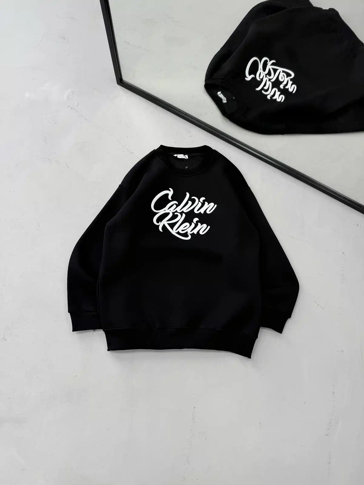 WhatsApp Image 2026-08-31 at 22.40.10 (1) CK Göğüs Baskılı 3 İplik Oversize Sweatshirt – Siyah - Görsel 1