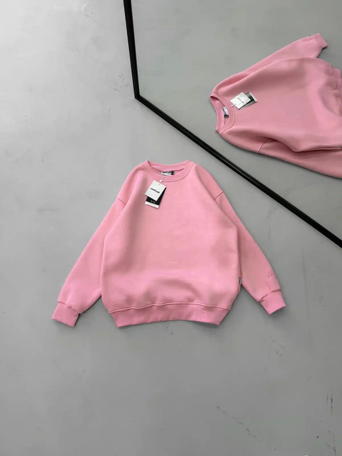 WhatsApp Image 2026-09-03 at 10.46.03 Premium İmzalı Seri Basic 3 İplik Oversize Sweatshirt – Pembe - Görsel 1
