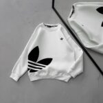 AD Göğüs & Yan Baskılı 3 İplik Oversize Sweatshirt – Beyaz-Siyah