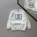 U&A Göğüs Baskılı 3 İplik Oversize Sweatshirt – Beyaz