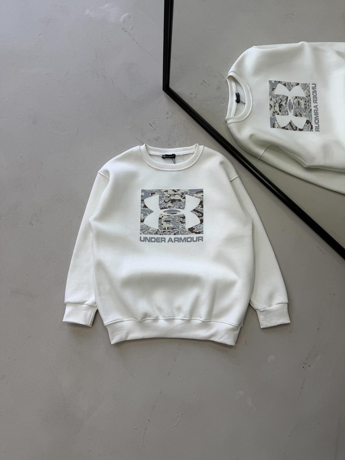 WhatsApp Image 2026-09-05 at 11.42.11 (3) U&A Göğüs Baskılı 3 İplik Oversize Sweatshirt – Beyaz - Görsel 1