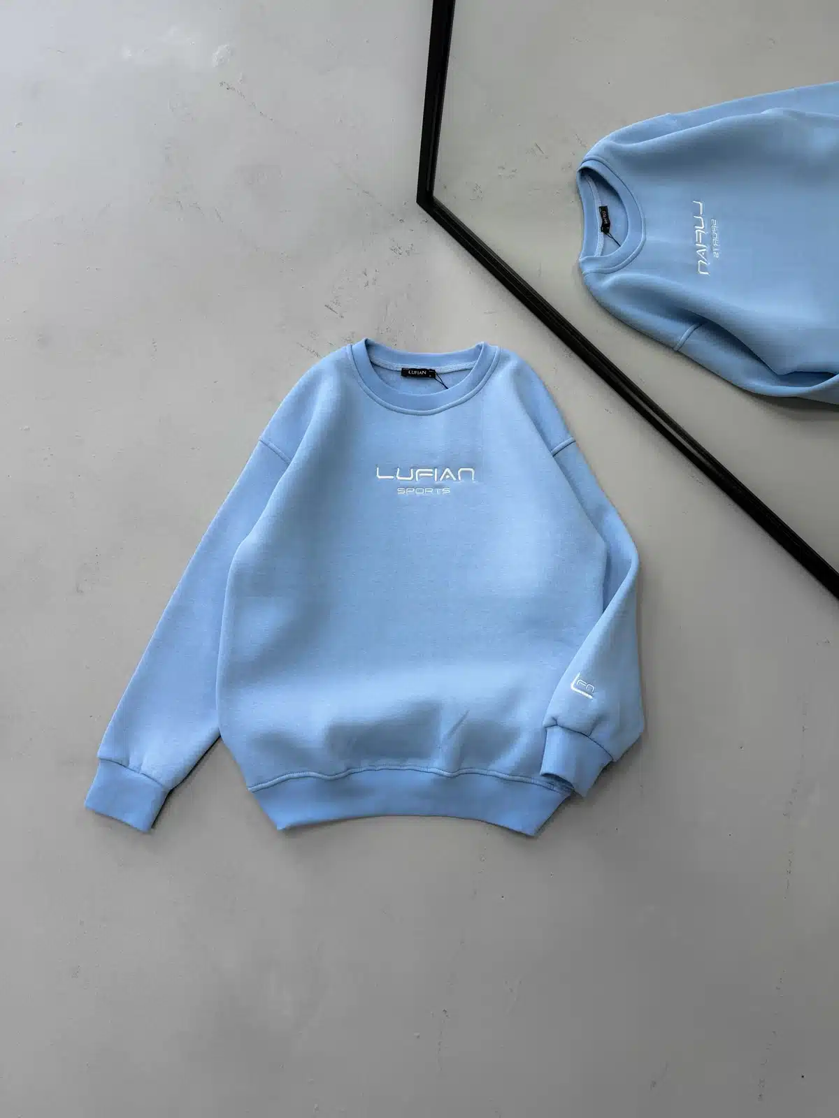 WhatsApp Image 2026-09-05 at 21.53.03 (3) LFN Göğüs Nakış Detaylı 3 İplik Oversize Sweatshirt – Bebe Mavisi - Görsel 1