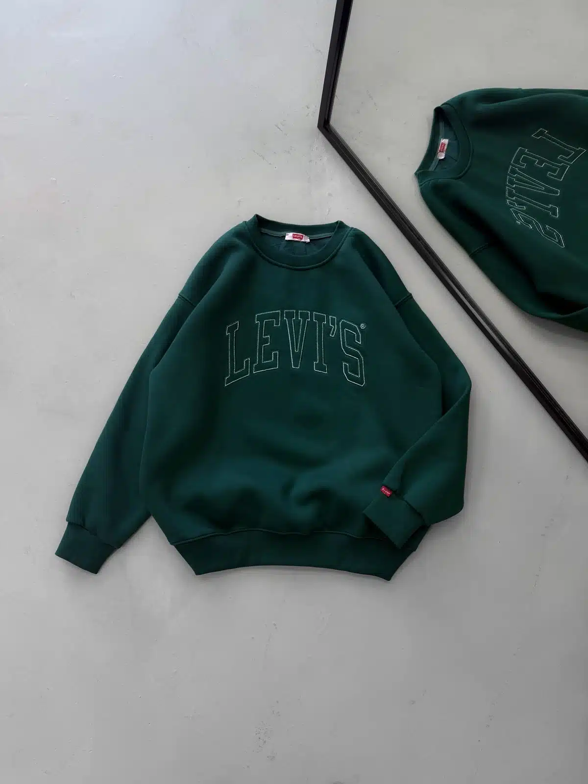 WhatsApp Image 2026-09-08 at 19.32.31 (4) LVS Göğüs Nakış Detaylı 3 İplik Oversize Sweatshirt – Yeşil - Görsel 1