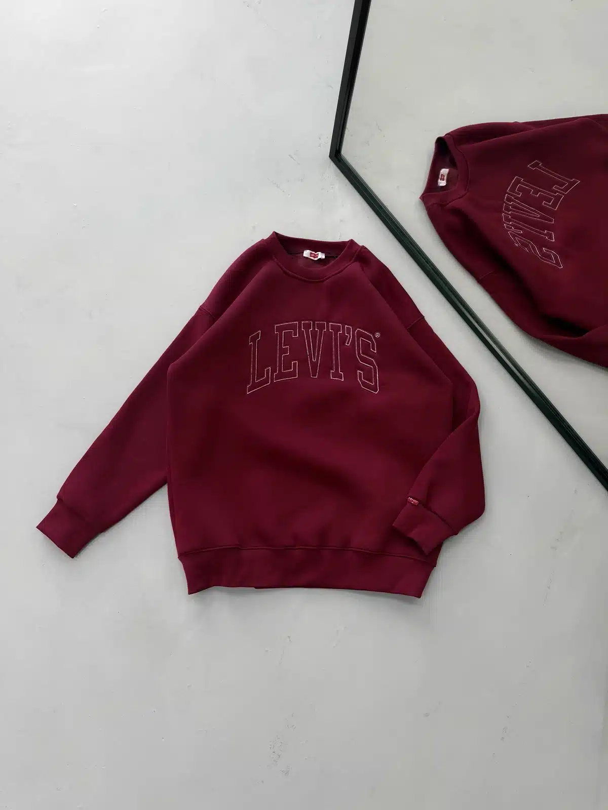 WhatsApp Image 2026-09-08 at 19.32.31 LVS Göğüs Nakış Detaylı 3 İplik Oversize Sweatshirt – Bordo - Görsel 1