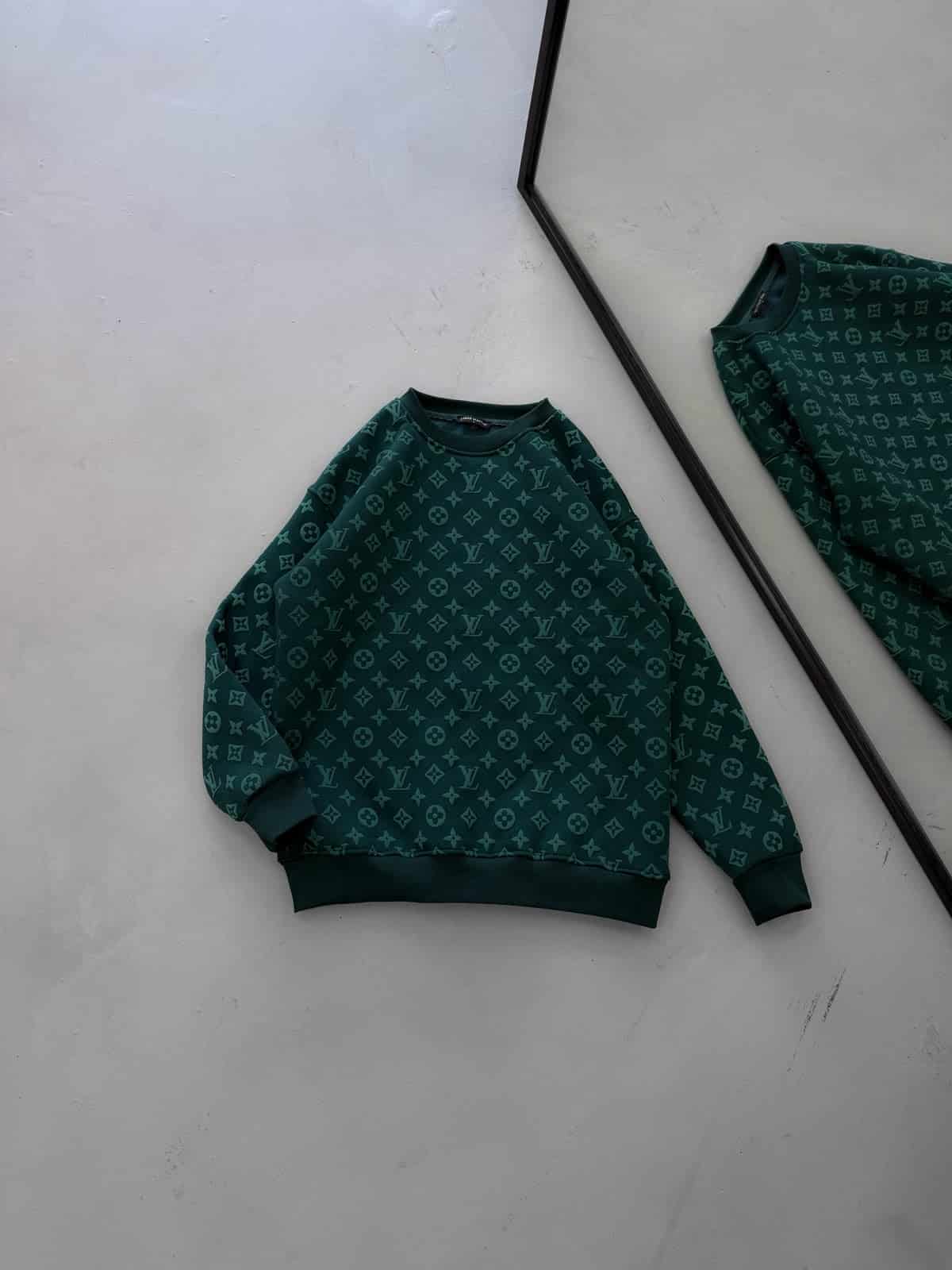 WhatsApp Image 2026-09-15 at 18.45.13 (4) LVS Flok Baskılı 3 İplik Oversize Sweatshirt – Yeşil - Görsel 1