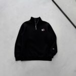 TM Nakış Detaylı Yarım Fermuarlı Sweatshirt – Siyah