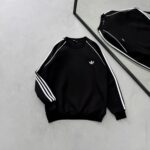 AD Gögüs Baskılı Şerit Detaylı Arabiyeli 3 İplik Sweatshirt – Siyah - Beyaz